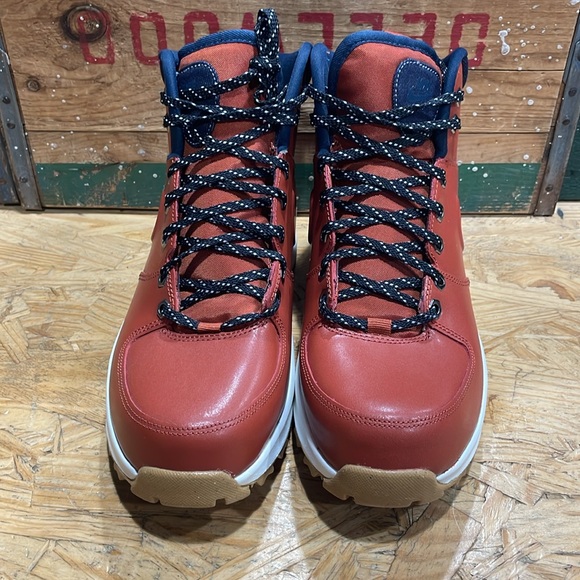Brand new in box Nike ACG Manoa Leather SE in Rugged Orange. - Picture 2 of 5